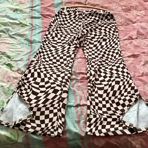 SHEIN Curve bell-bottom brown checkered pants, size ladies 1X, diamond pattern - Picture 1 of 10
